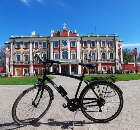 Tallinn Bike Tour including Pirita, Kadriorg, Kalamaja and Telliskivi